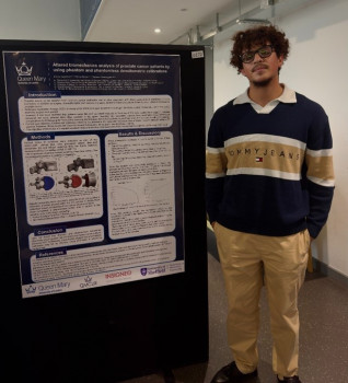 Enrico Gigantino presenting his poster